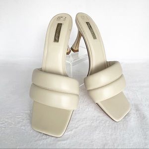 Ladies Padded Beige Size 10 Slip-on mules
